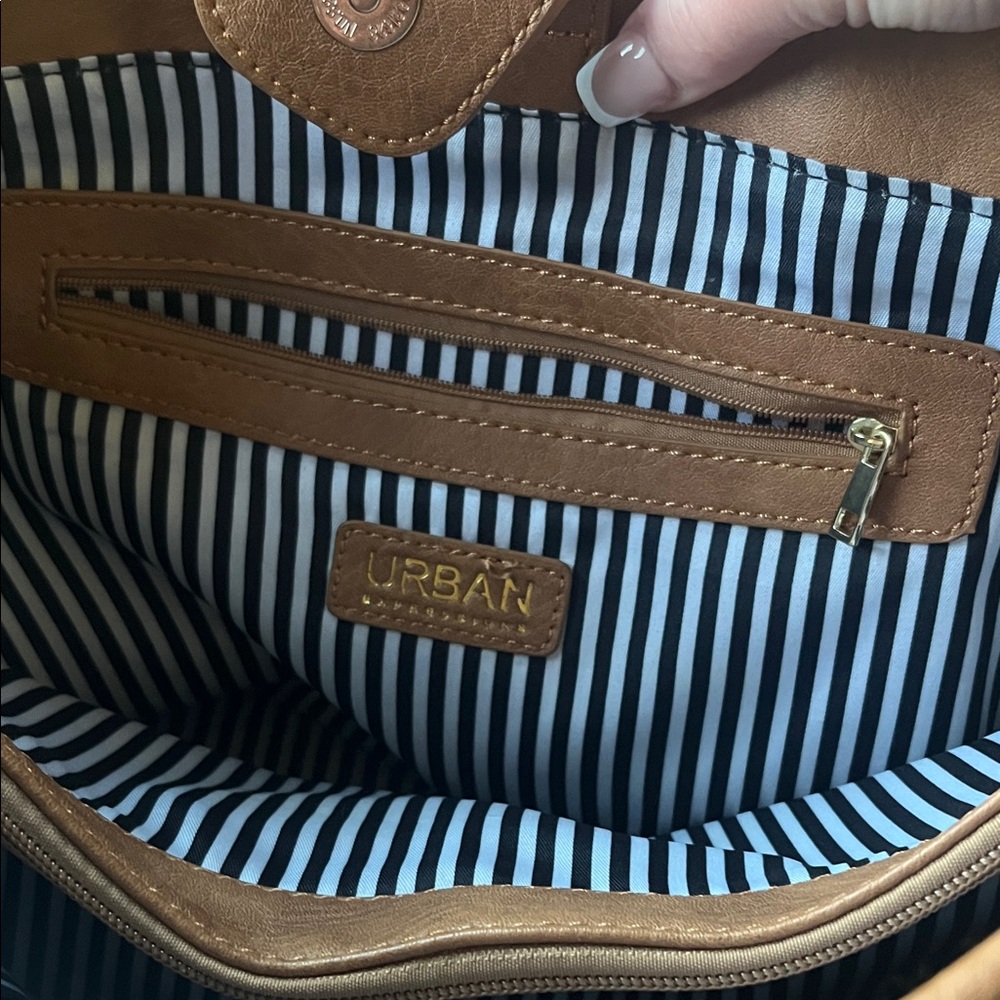 Urban Expressions Tan Tote Bag - Picture 4 of 8